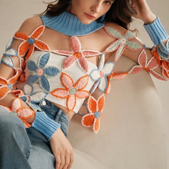 Luxe Floral Embroidered  Loose Fit Long sleeve Top - Picture 5 of 10